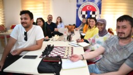ÇUKUROVA’DA SATRANÇ YARDIMCI ANTRENÖRLÜK KURSU