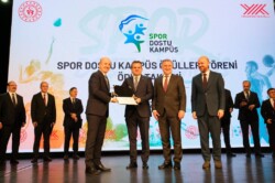 ÇUKUROVA ÜNİVERSİTESİ “SPOR DOSTU KAMPÜS” ÖDÜLÜ ALDI