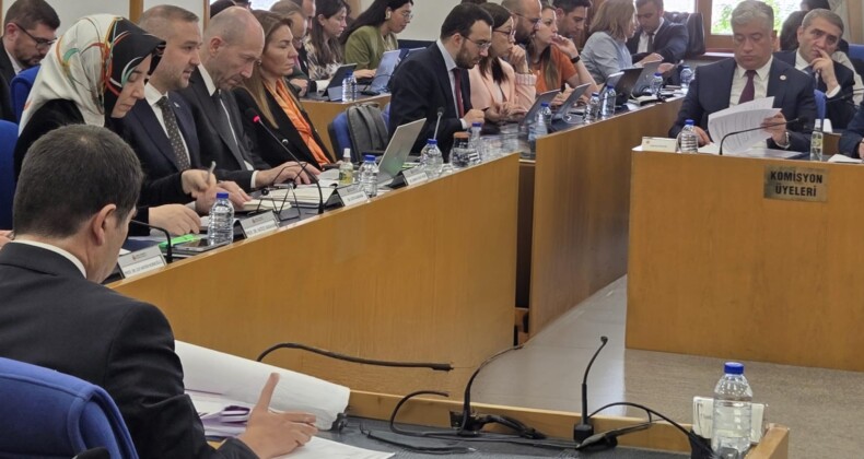 “DEMOKRASİDE İSTİKRAR SAĞLANMADAN MERKEZ BANKASI BAŞARILI OLAMAZ”