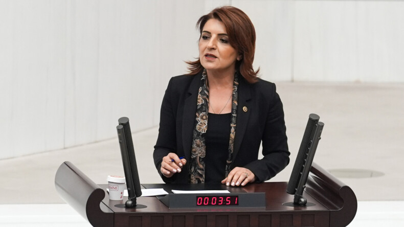 GÜLCAN KIŞ: “TRT ARTIK KAMU KURUMU DEĞİL, SİYASAL ÇIKAR DÜZENİDİR”
