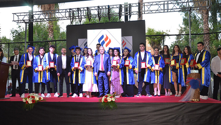 ADANA FİNAL OKULLARI’NDA MEZUNİYET COŞKUSU