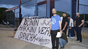 ADANA DEMİRSPOR TARAFTARLARINDAN ‘İŞÇİNİN HAKKI ÖDENSİN’ ÇAĞRISI