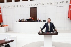 “KİMSESİZ ÇOCUKLARA BAĞIŞLANAN KIYAFETLERİ YAĞMALADILAR”