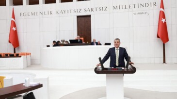 “KİMSESİZ ÇOCUKLARA BAĞIŞLANAN KIYAFETLERİ YAĞMALADILAR”