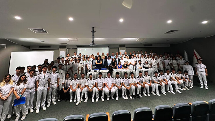 ZİRVEDEKİ DENİZCİLER KIBRIS’TA BULUŞTU