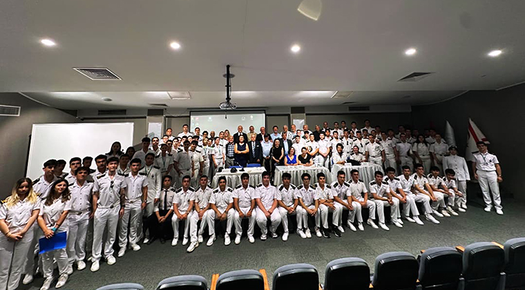 ZİRVEDEKİ DENİZCİLER KIBRIS’TA BULUŞTU