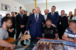 VALİ KÖŞGER’DEN AMATEM VE RUH SAĞLIĞI HASTANESİNE ZİYARET