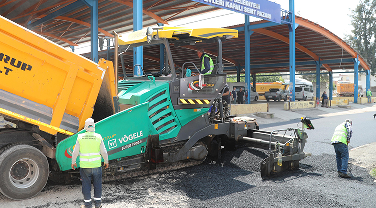 YÜREĞİR’E 1 YILDA 31 BİN 500 TON ASFALT DÖKÜLDÜ