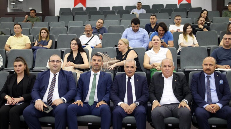 TÜRK EXİMBANK DESTEKLERİ BİLGİLENDİRME TOPLANTISI ADASO’DA GERÇEKLEŞTİRİLDİ
