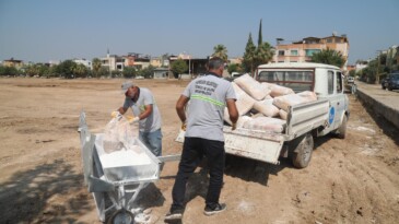 YÜREĞİR’DE BAYRAM SONRASI TEMİZLİK SEFERBERLİĞİ