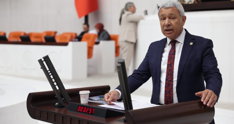 ÇİFTÇİ ÜRETİYOR, ARACI KAZANIYOR; ADANA’DA TARIM BİTİYOR