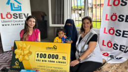 LÖSEV’DEN ÇOCUKLARA 100 BİN TL’LİK YARDIM ÇEKİ…