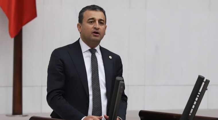 “EMEKLİNİN CEBİNDEN 274 DOLAR BUHAR OLUP UÇTU”