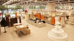 DeFacto TÜRKİYE’DEKİ VE DÜNYA’DAKİ EN BÜYÜK MAĞAZASINI ADANA’DA AÇTI