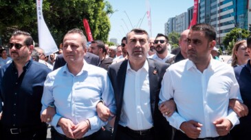 ADANA ZEYDAN KARALAR’A SAHİP ÇIKTI