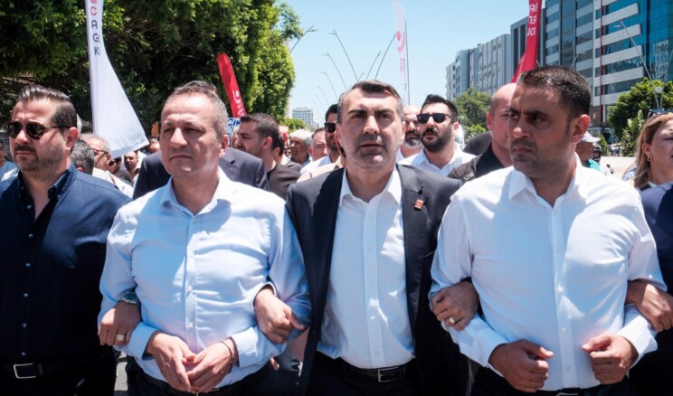 ADANA ZEYDAN KARALAR’A SAHİP ÇIKTI