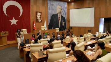 ÇUKUROVA’DAN KREŞ ÖĞRETMENLERİNE ANLAMLI EĞİTİM