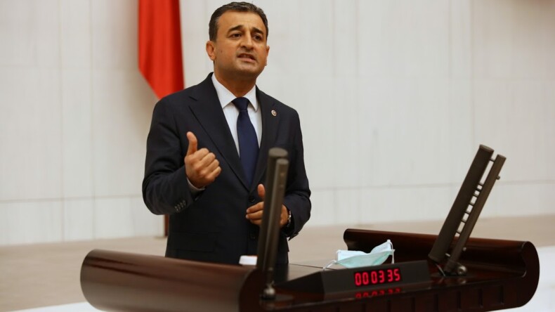 CHP’Lİ BULUT: EMEKÇİNİN HAK ARAMASI TEHDİT NEDENİ!