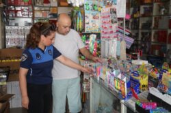 YÜREĞİR BELEDİYESİ ZABITA EKİPLERİNDEN KIRTASİYE DENETİMİ