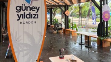 GÜNEY YILDIZI KORDON, PARLIYOR