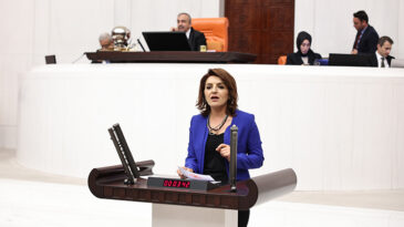 “ÖĞRENCİLER YURTSUZ, AİLELER ÇARESİZ!”