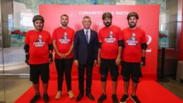 “ÖZGÜRLÜK PEDALLARI” CHP GENEL MERKEZ’DE