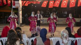 BÜYÜKŞEHİR’İN KÜLTÜR VE SANAT TURU İLÇELERDE SÜRÜYOR