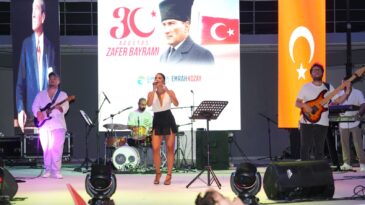 ZAFERİN 103. YILINDA ÇUKUROVA TEK YÜREK OLDU