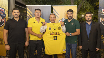 BAŞKAN SEÇER, BASKETBOL TAKIMIYLA GÖRÜŞTÜ