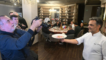 TÜRK BULGURU MOSKOVA’DA ÇİFTE ETKİNLİĞİN YILDIZI OLDU