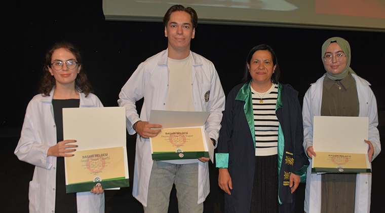 DOKTOR ADAYLARI ÖNLÜKLERİNİ GİYDİ