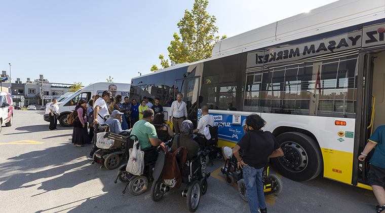 MERSİN BÜYÜKŞEHİR’DEN ÖZEL GEREKSİNİMLİ BİREYLERE GÜVENLİ ULAŞIM EĞİTİMİ