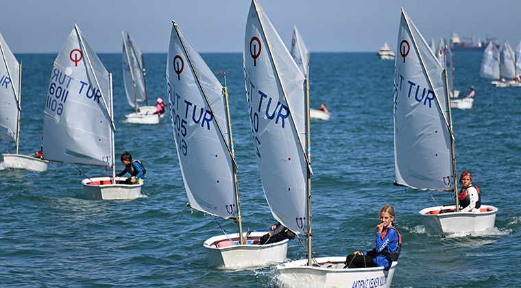 MERSİN’DE YELKEN HEYECANI…