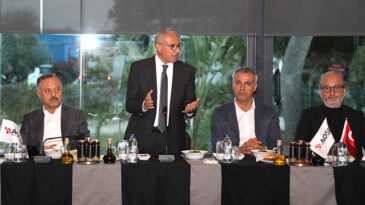 AOSB YÖNETİMİ, MAKİNE VE METAL SANAYİCİLERİ İLE SEKTÖRÜN GELECEĞİNİ KONUŞTU