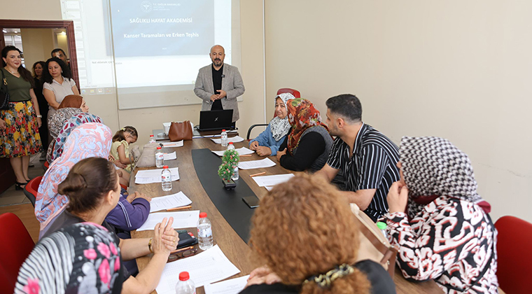 HALK SAĞLIĞI HAFTASINDA KANSERDE ERKEN TEŞHİS TOPLANTISI…
