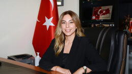 ADEO’DA SEÇİMLE GELEN İLK KADIN BAŞKAN: EZGİ ELEKARIŞMAZ