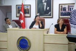 BAŞKAN VEKİLİ HASİBE AKKAN, MUHTARLARLA BULUŞTU