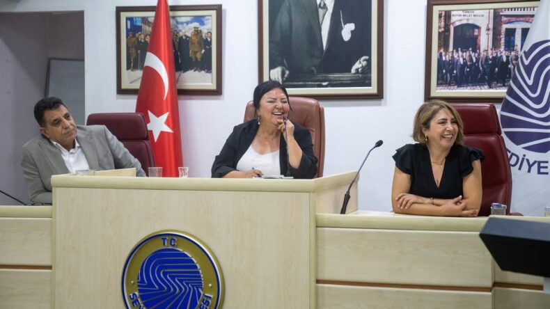 BAŞKAN VEKİLİ HASİBE AKKAN, MUHTARLARLA BULUŞTU