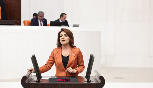 GÜLCAN KIŞ: “ÇAVAK TOKİ’DE VATANDAŞA EV DEĞİL, MAĞDURİYET TESLİM EDİLİYOR”