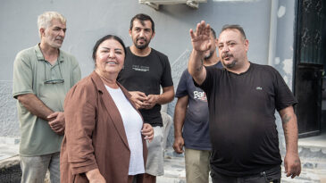 HASİBE AKKAN’DAN SEYHAN’DA ASFALT DENETİMİ