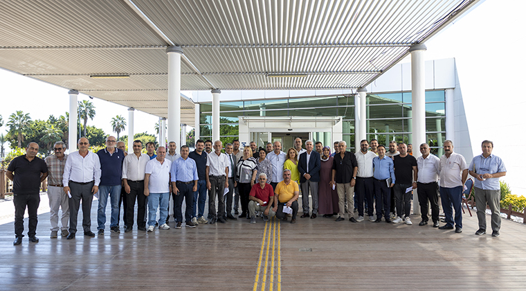 MUHTARLAR TALEP EDİYOR, BÜYÜKŞEHİR YERİNE GETİRİYOR