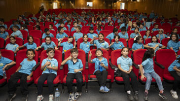 MERSİN ŞEHİR TİYATROSU, ÇOCUKLAR İÇİN PERDELERİNİ AÇTI…