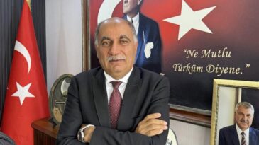 CUMHURİYETİN DEĞERLERİNE DAHA SIKI SARILALIM