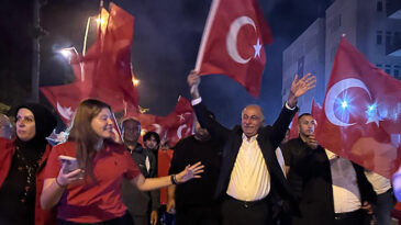 YUMURTALIK’TA CUMHURİYET BAYRAMI COŞKUSU