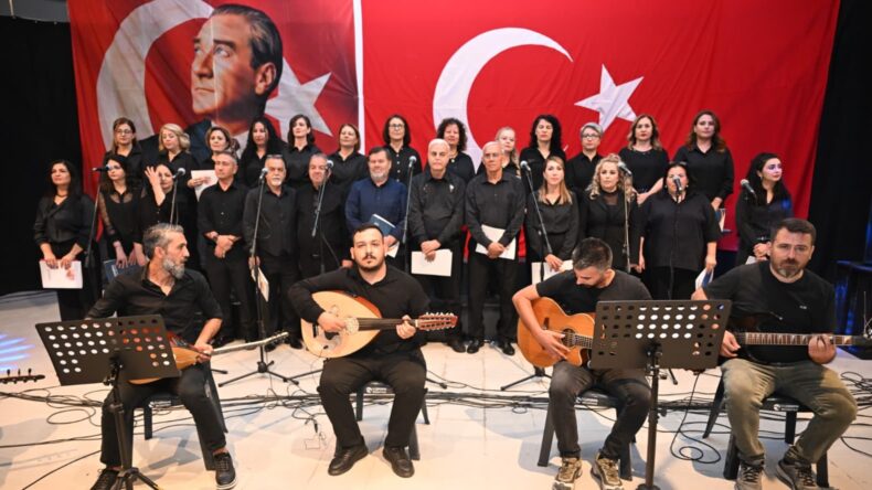 CUMHURİYET KOROSU’NDAN ATATÜRK’ÜN SEVDİĞİ ŞARKILAR KONSERİ