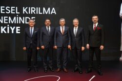 TÜRKONFED BAŞKANI SÜLEYMAN SÖNMEZ: “SANAYİDE BİZ ÜRETİYORUZ, KÂR BAŞKASININ HANESİNE YAZILIYOR”