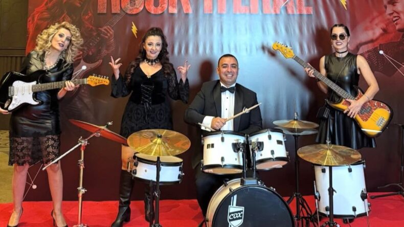 ERAL OKULLARI 24 KASIM’I ROCK’N ROLL ENERJİSİYLE KARŞILADI