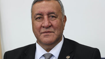 ÖMER FETHİ GÜRER: “EN DÜŞÜK EMEKLİ MAAŞI 35 BİN TL OLMALIDIR”