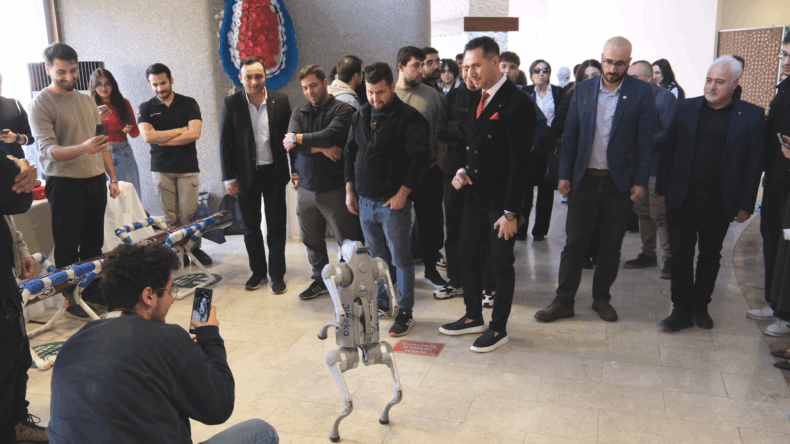 YAPAY ZEKA TEMELLERİ VE İNŞAAT SEKTÖRÜNDE PRATİK UYGULAMALARI SUNULDU