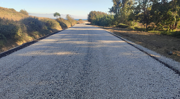 YUMURTALIK HEREKLİ’DE SATHİ KAPLAMA YOL ÇALIŞMASI TAMAMLANDI